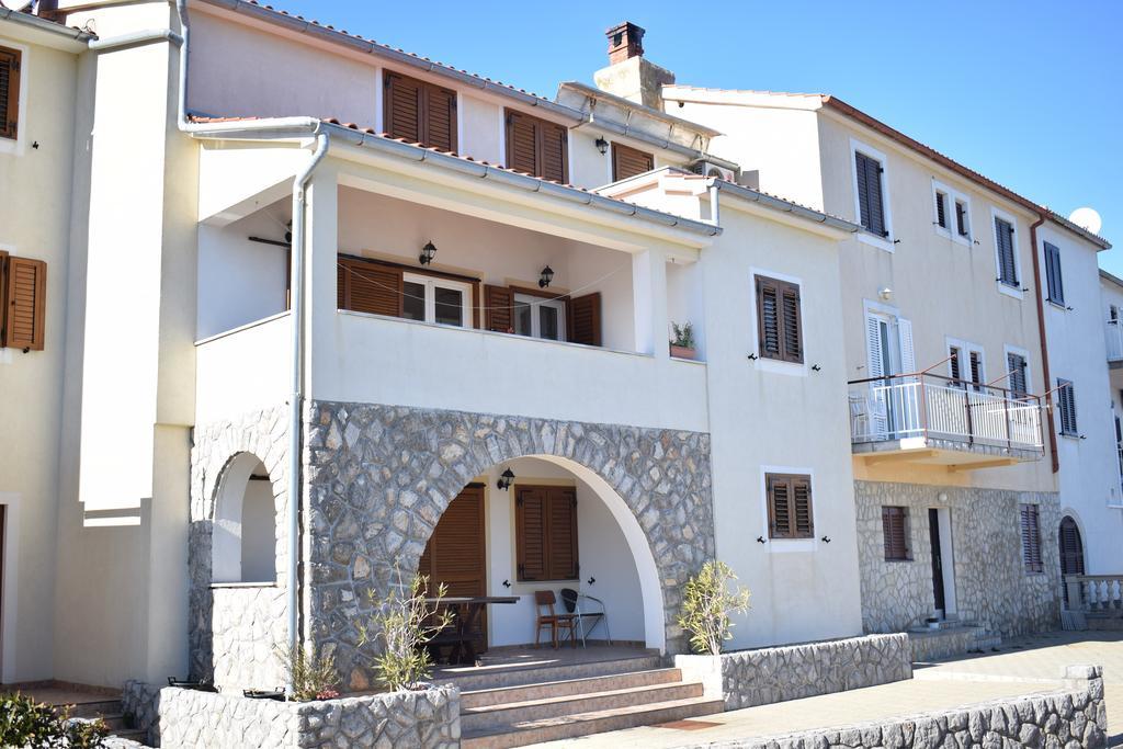 Apartments Blue Dream Malinska Esterno foto
