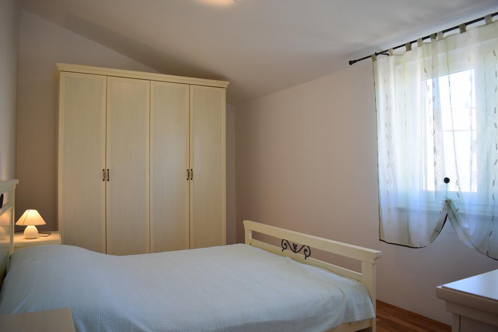 Apartments Blue Dream Malinska Esterno foto