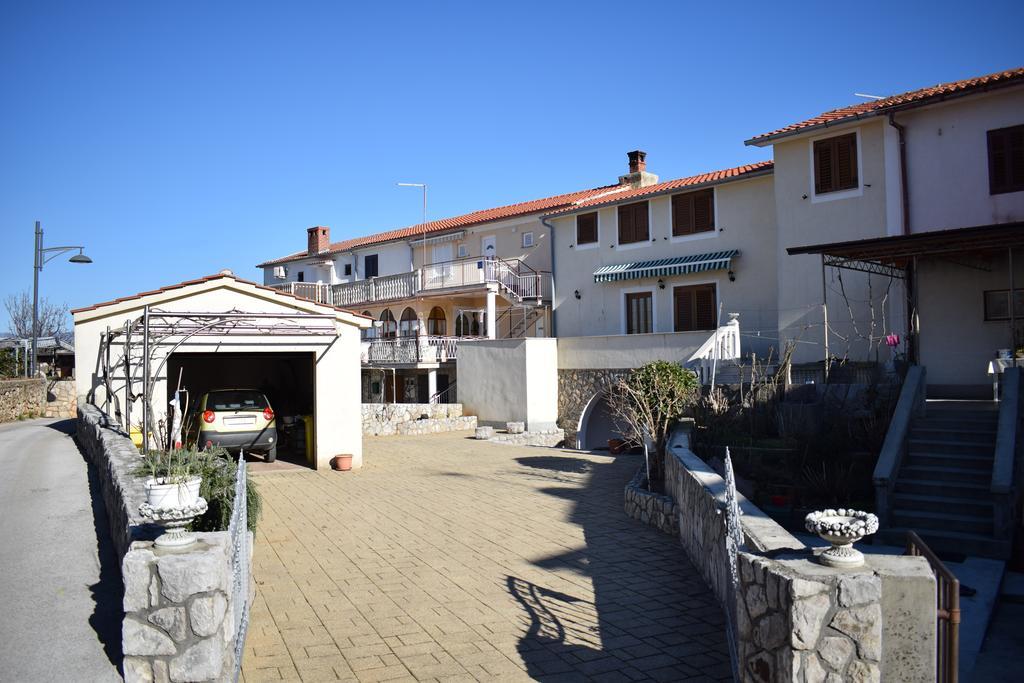 Apartments Blue Dream Malinska Esterno foto