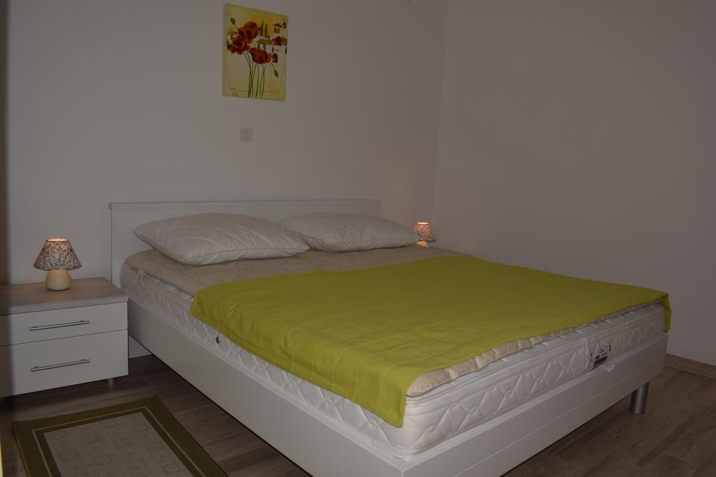 Apartments Blue Dream Malinska Esterno foto