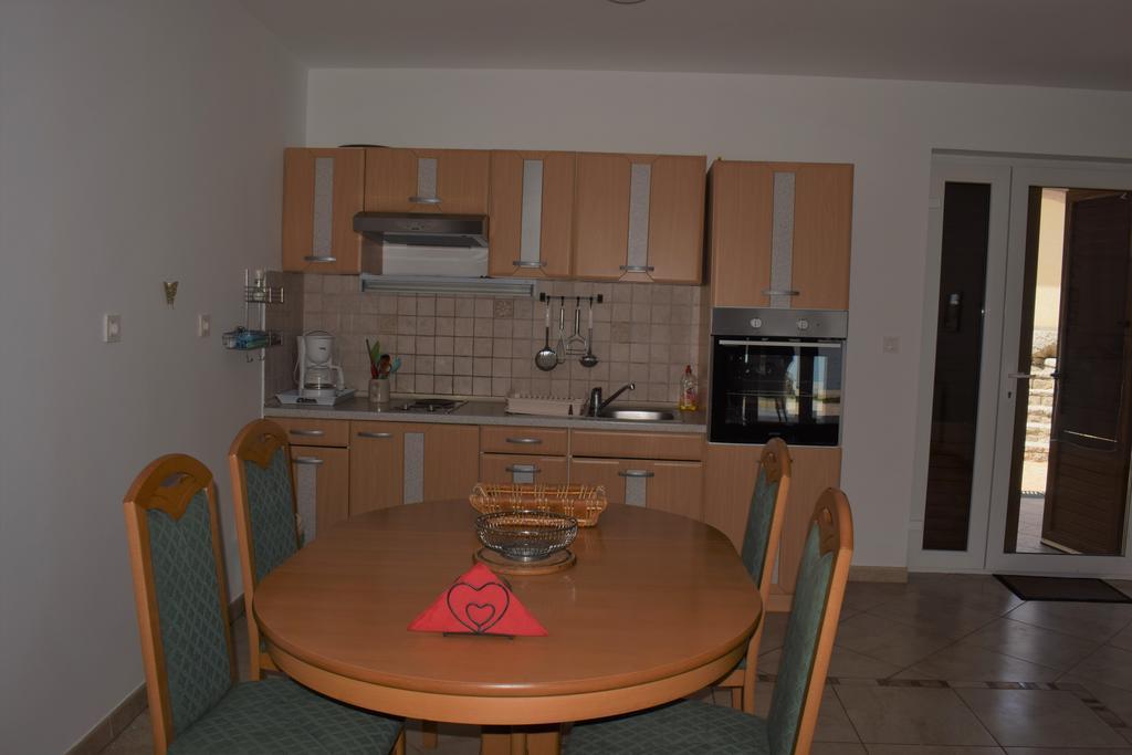 Apartments Blue Dream Malinska Esterno foto