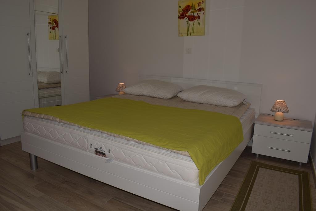 Apartments Blue Dream Malinska Esterno foto